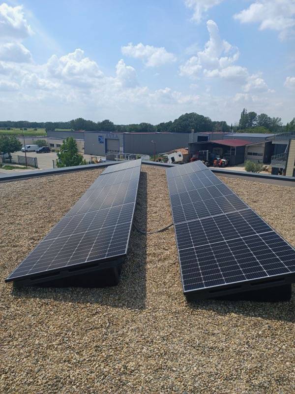 Pose de centrale photovoltaïque pour plage privée à Alès dans le Gard 30100