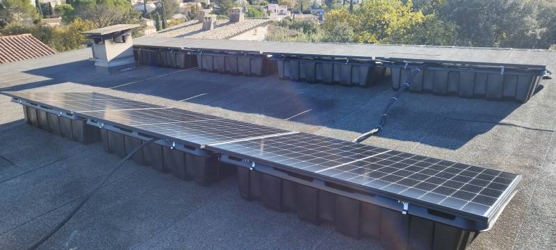 Installation de 8 panneaux photovoltaïques dans une maison à Saint Gély du Fesc dans le département l'Hérault par le Groupe Solaireau.