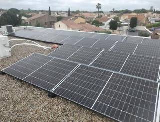 Installation de 14 panneaux solaires photovoltaïques (450 wc) et d’une batterie de stockage virtuel dans une maison individuelle à Lattes dans le département de l’Hérault 34.