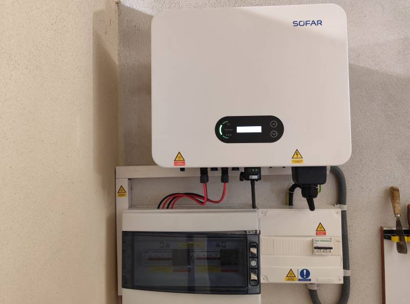 Stockage virtuel et panneaux photovoltaïques pour une maison en autoconsommation à Navacelles installés par le Groupe Solaireau