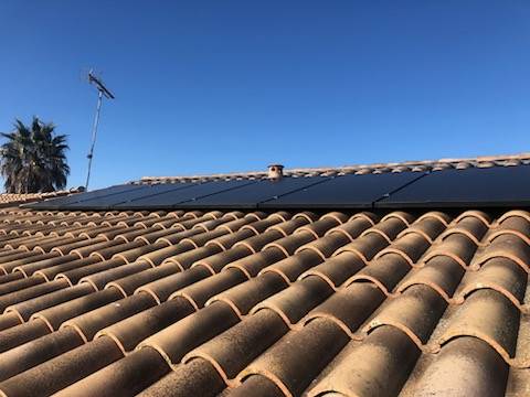 Nouvelle installation d'un KIT solaire photovoltaïque avec stockage virtuel, par le Groupe Solaireau à Fabrègues (34690) dans l'Hérault.