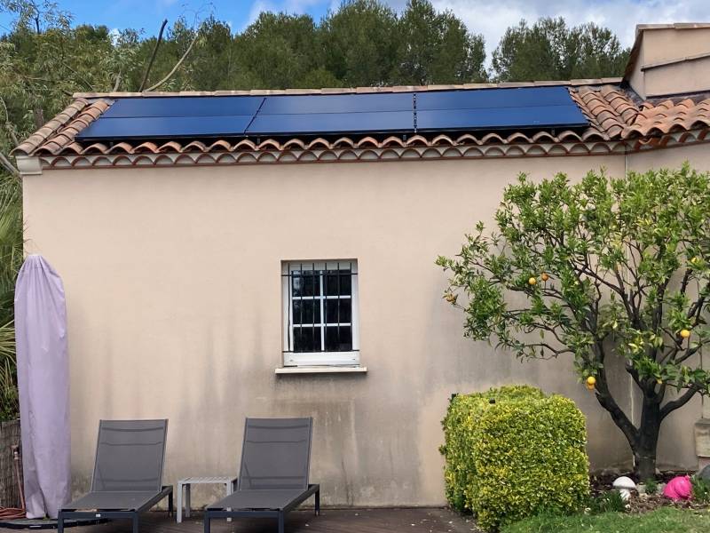 Nouvelle installation réussie de panneaux photovoltaïques dans une très belle villa de Castelnau-le-lez (34170) dans l'Hérault par le Groupe Solaireau.