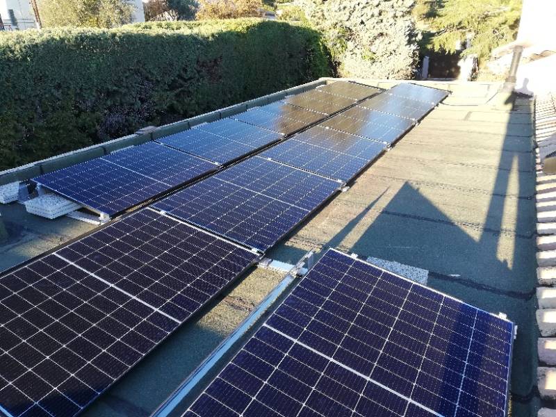 Expert en installation de panneaux solaires avec revente du surplus, Groupe Solaireau vous accompagne de A à Z.