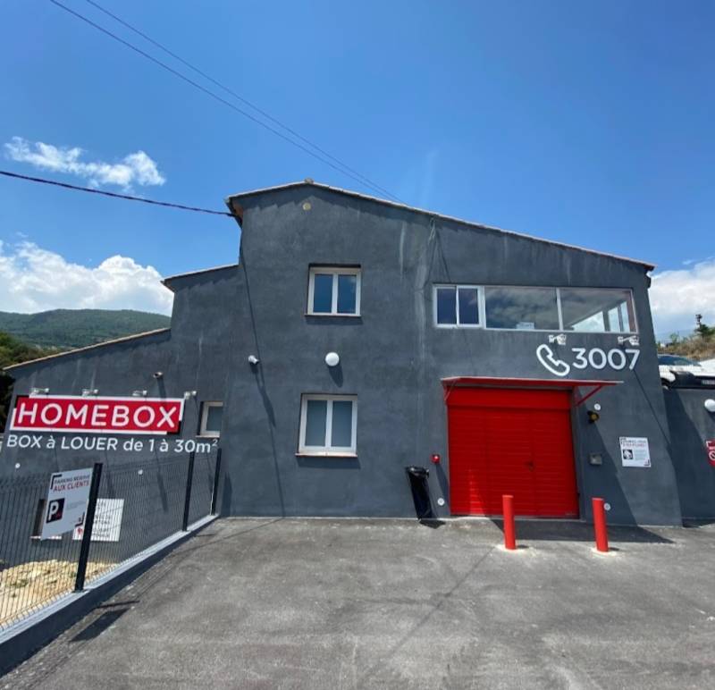 Homebox passe à l'énergie verte grâce à sa centrale photovoltaïque installée par le Groupe Solaireau. 